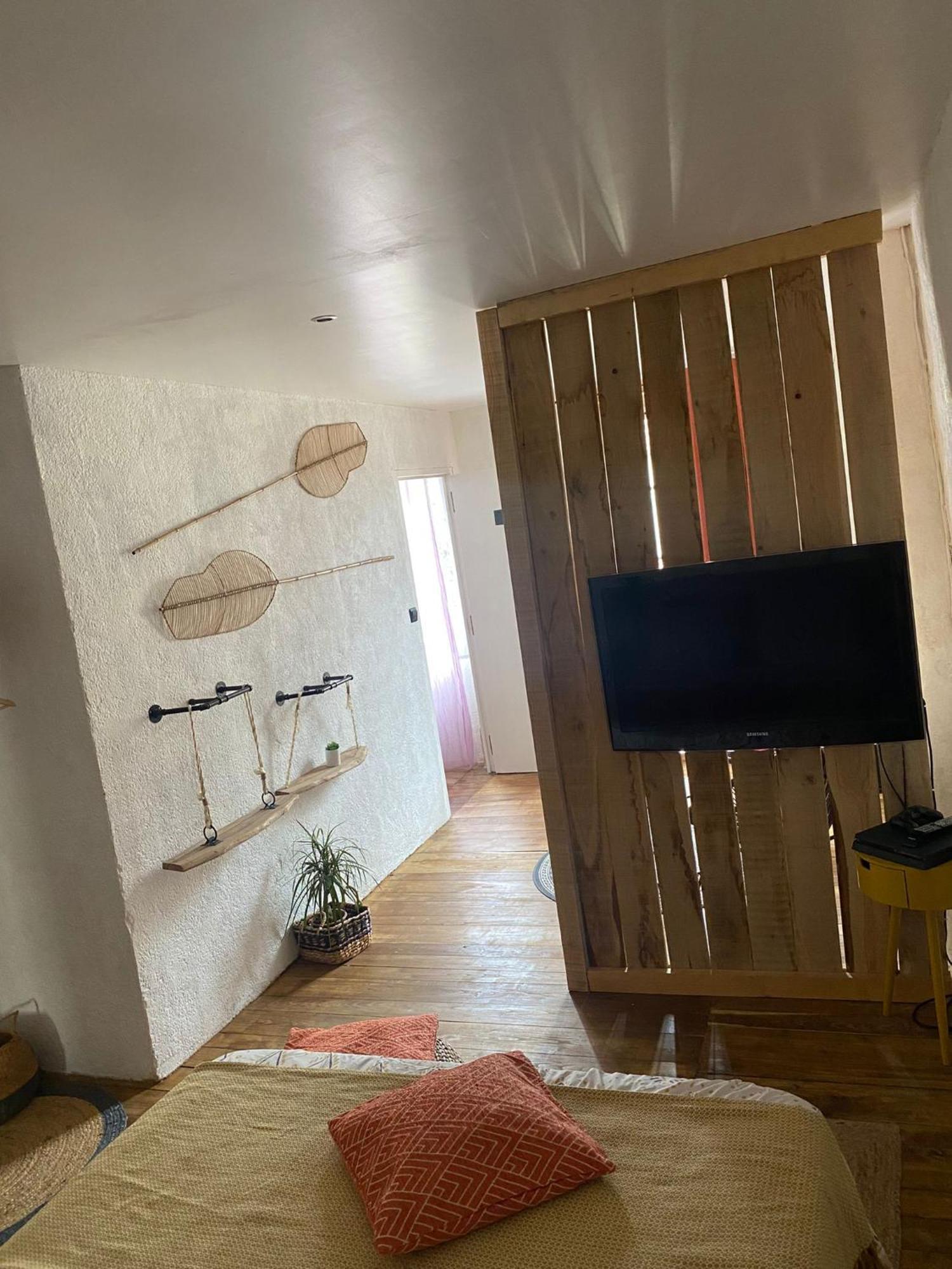 La Maison Du Commandeur Maine-de-Boixe Exteriör bild